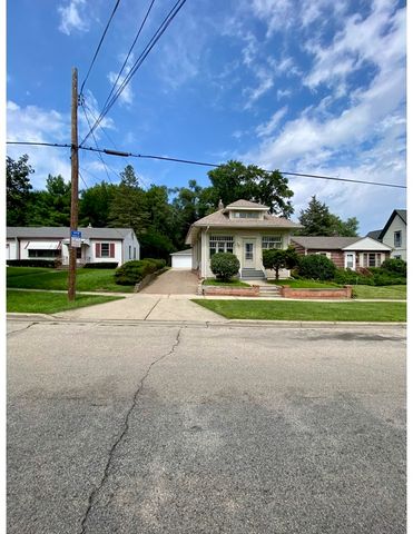 626 Bent Street, Elgin, IL 60120