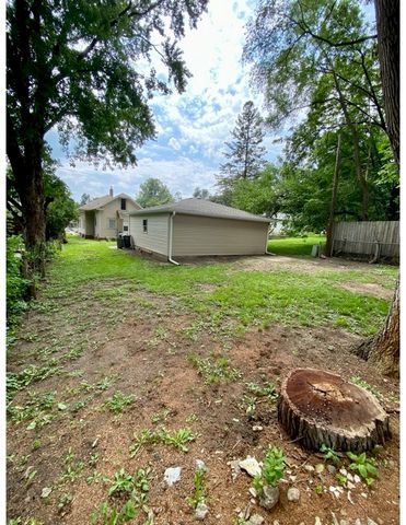 626 Bent Street, Elgin, IL 60120