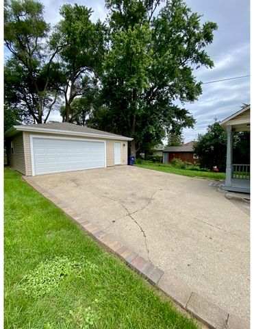626 Bent Street, Elgin, IL 60120