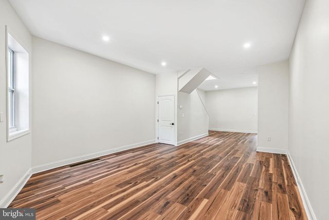 1107 S DIVINITY ST, Philadelphia, PA 19143