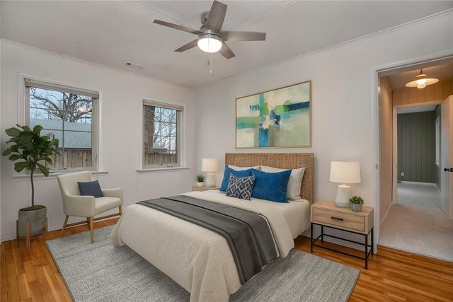 203 N Oklahoma Way, Fayetteville, AR 72701