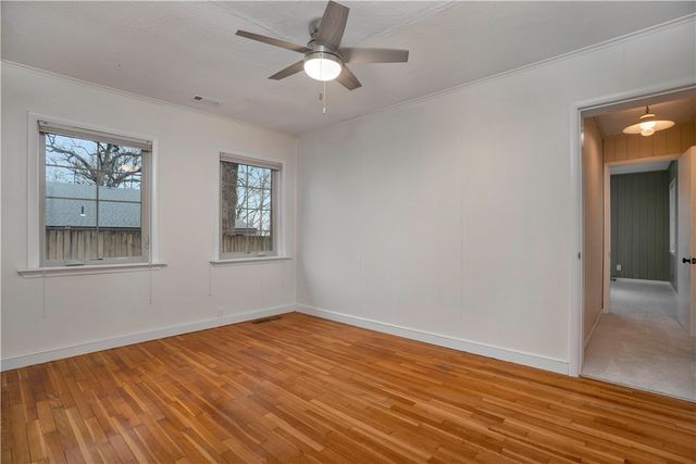 203 N Oklahoma Way, Fayetteville, AR 72701