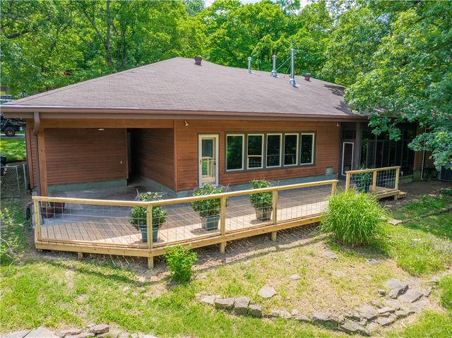 203 N Oklahoma Way, Fayetteville, AR 72701