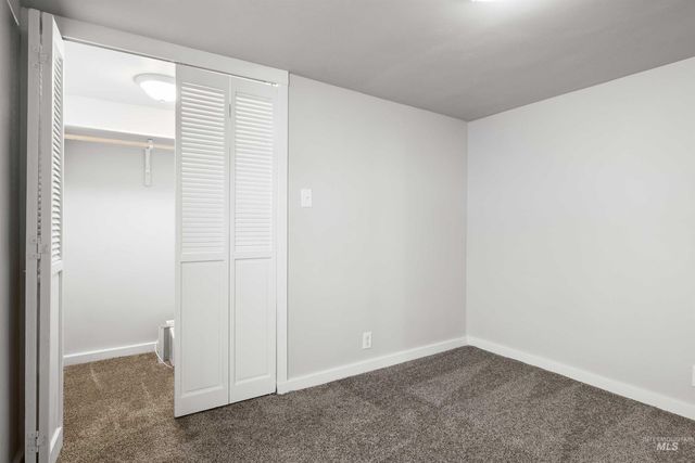 581 Adams St, Twin Falls, ID 83301