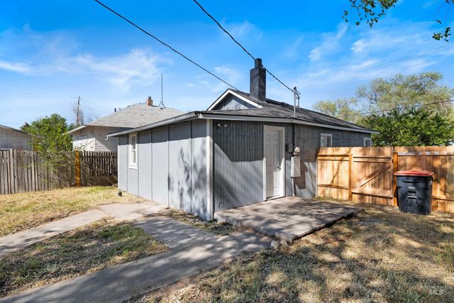 581 Adams St, Twin Falls, ID 83301