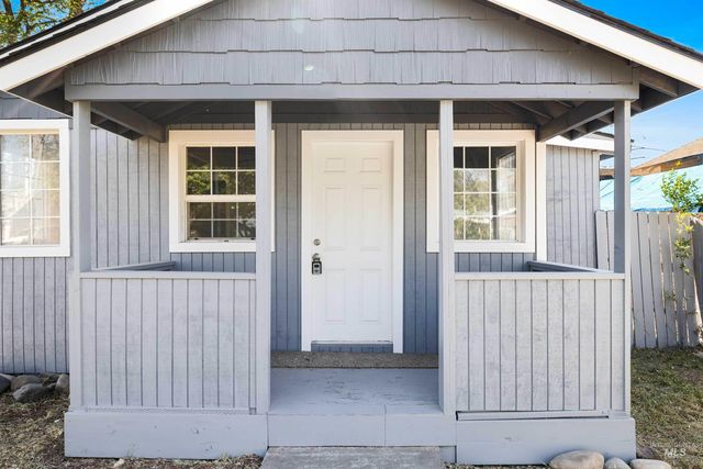 581 Adams St, Twin Falls, ID 83301