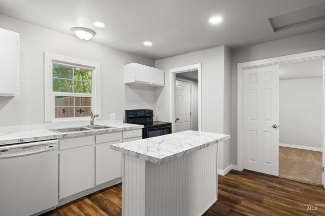 581 Adams St, Twin Falls, ID 83301