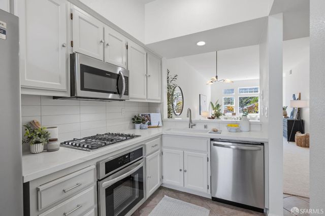 331 Swallowtail Court, Brisbane, CA 94005