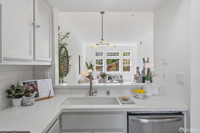 331 Swallowtail Court, Brisbane, CA 94005