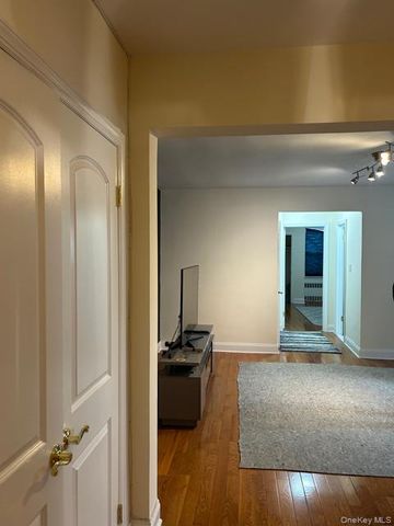 105-37 64th Avenue 6E, Forest Hills, NY 11375