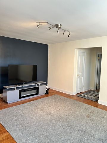 105-37 64th Avenue 6E, Forest Hills, NY 11375
