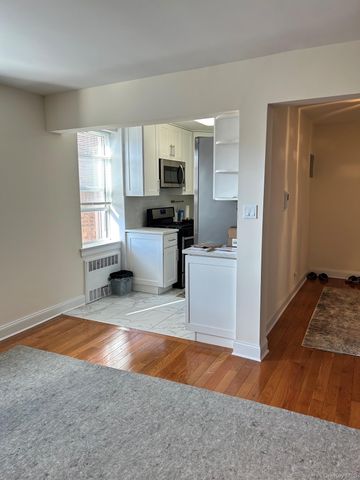 105-37 64th Avenue 6E, Forest Hills, NY 11375