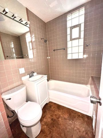 1302 E 72nd Street 2, Chicago, IL 60619