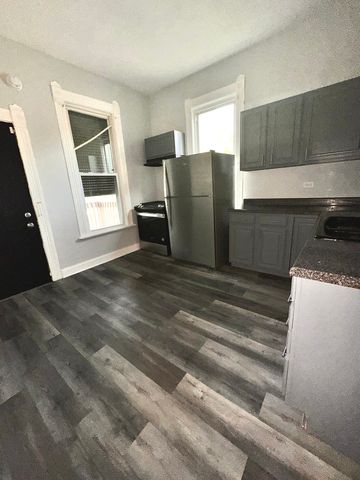 1302 E 72nd Street 2, Chicago, IL 60619