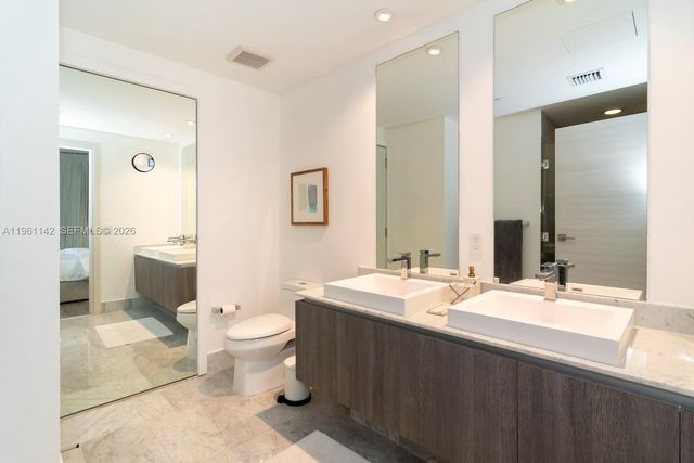 801 S Miami Ave 3803, Miami, FL 33130