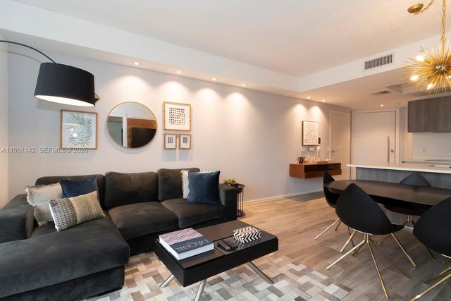 801 S Miami Ave 3803, Miami, FL 33130