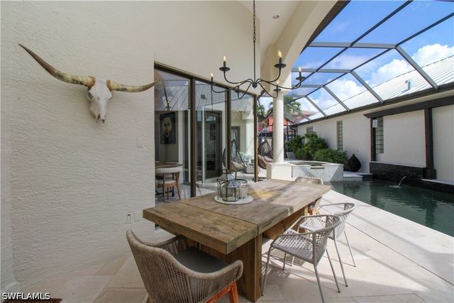 647 110th AVE N, Naples, FL 34108