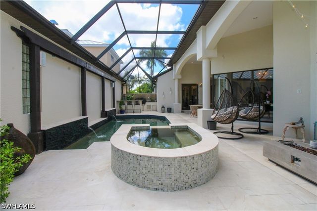647 110th AVE N, Naples, FL 34108
