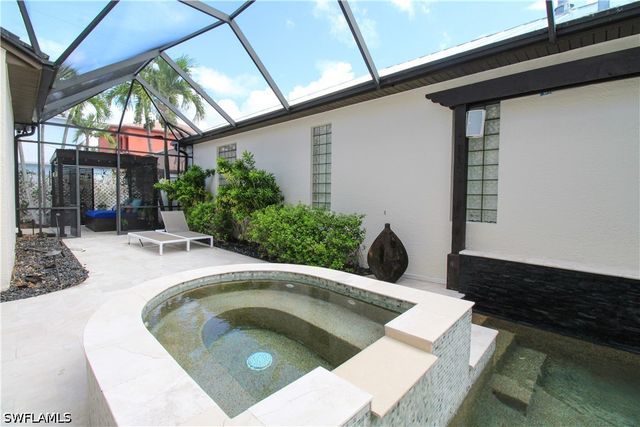 647 110th AVE N, Naples, FL 34108
