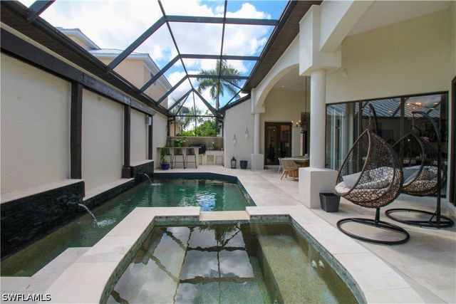 647 110th AVE N, Naples, FL 34108