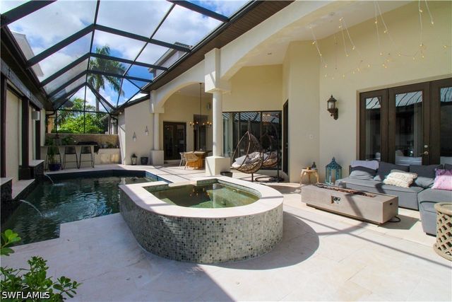 647 110th AVE N, Naples, FL 34108