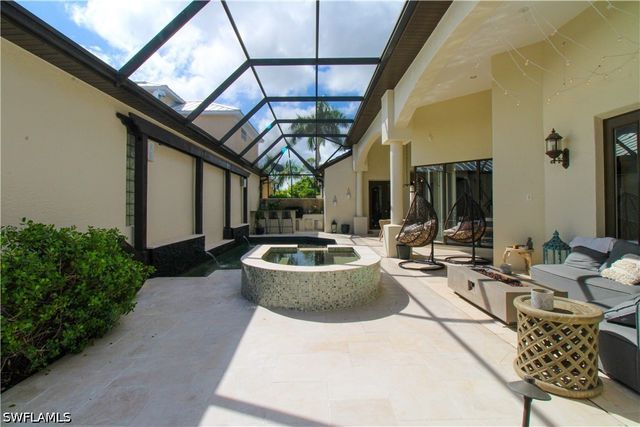 647 110th AVE N, Naples, FL 34108