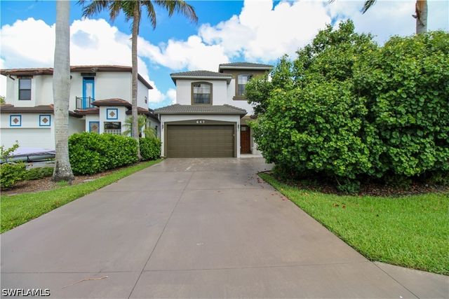 647 110th AVE N, Naples, FL 34108
