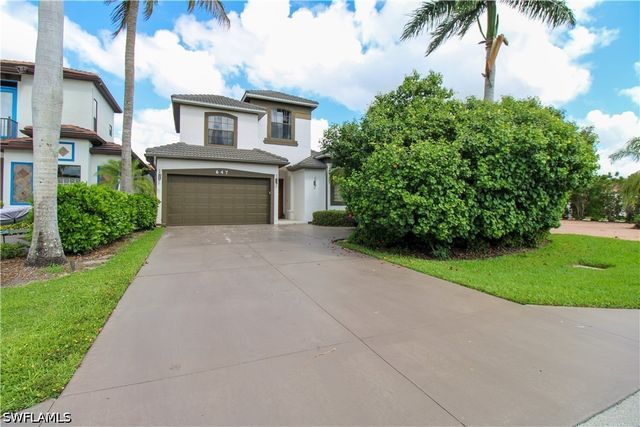 647 110th AVE N, Naples, FL 34108