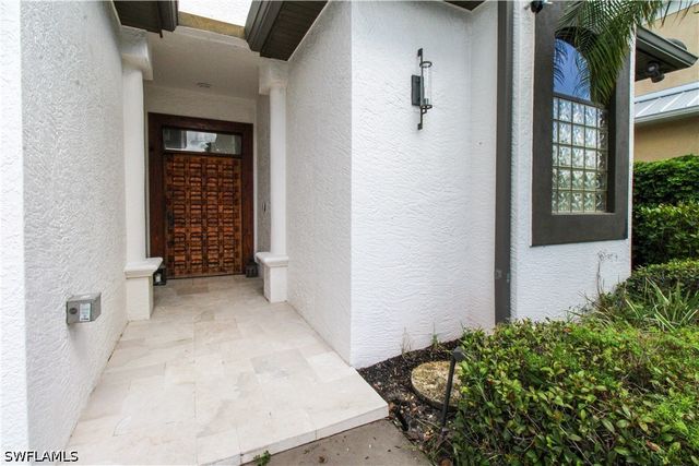 647 110th AVE N, Naples, FL 34108