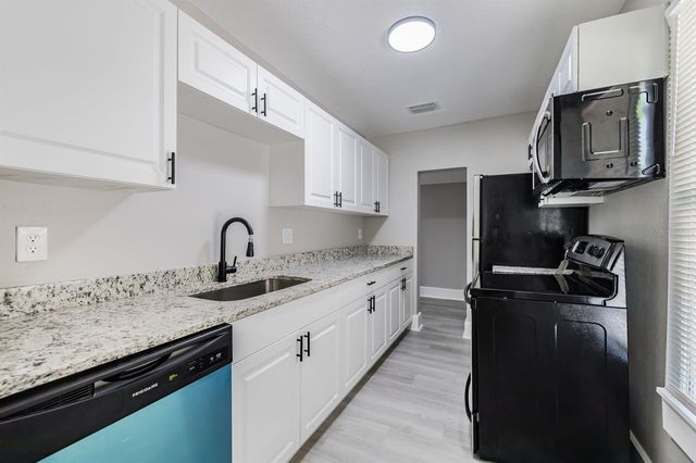 1401 12TH STREET S, St Petersburg, FL 33705