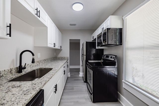 1401 12TH STREET S, St Petersburg, FL 33705