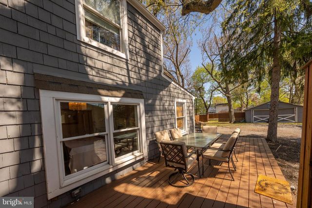 1401 MOUNT HOLLY RD, Burlington, NJ 08016