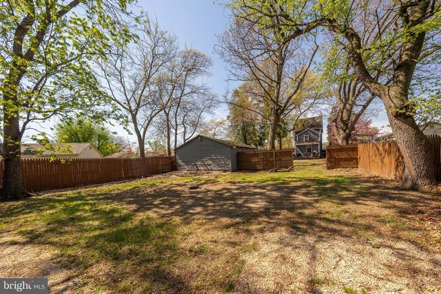 1401 MOUNT HOLLY RD, Burlington, NJ 08016