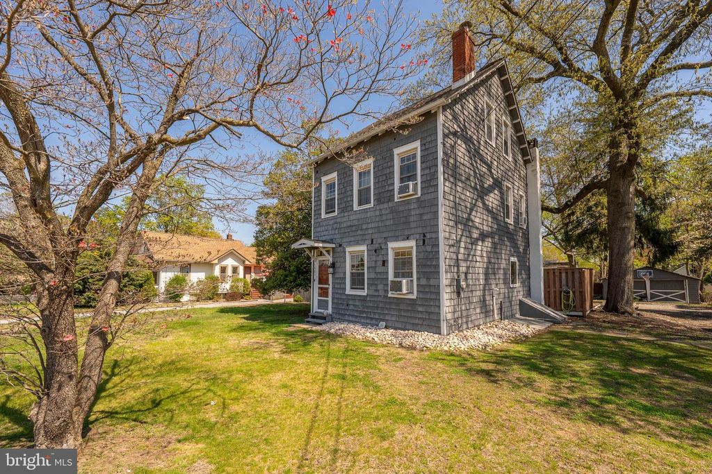 1401 MOUNT HOLLY RD, Burlington, NJ 08016