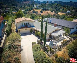 11318 Dona Lisa Drive ., Studio City, CA 91604