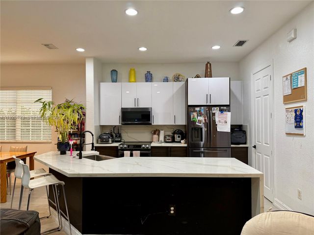 8232 NW 128th Ln 39-F, Parkland, FL 33076