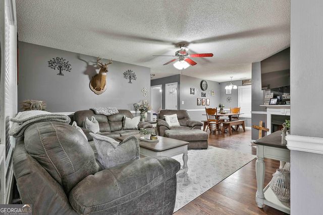 1715 Honeybee Creek Drive, Griffin, GA 30224