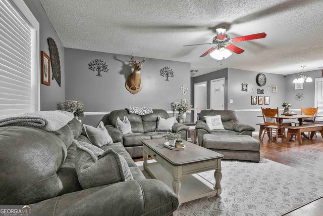 1715 Honeybee Creek Drive, Griffin, GA 30224