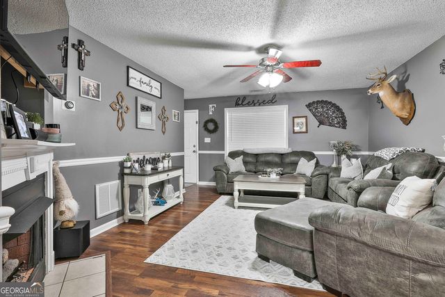 1715 Honeybee Creek Drive, Griffin, GA 30224