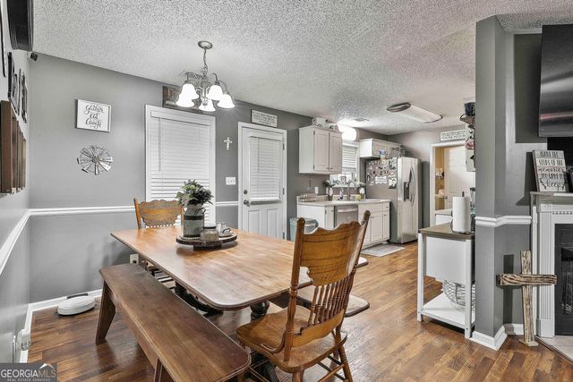 1715 Honeybee Creek Drive, Griffin, GA 30224