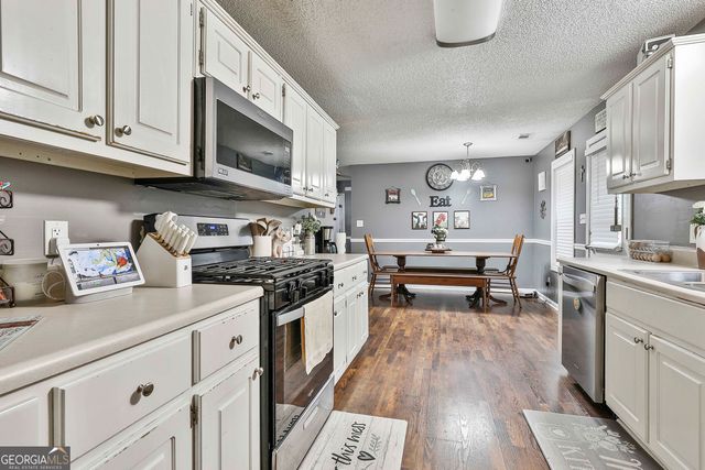 1715 Honeybee Creek Drive, Griffin, GA 30224