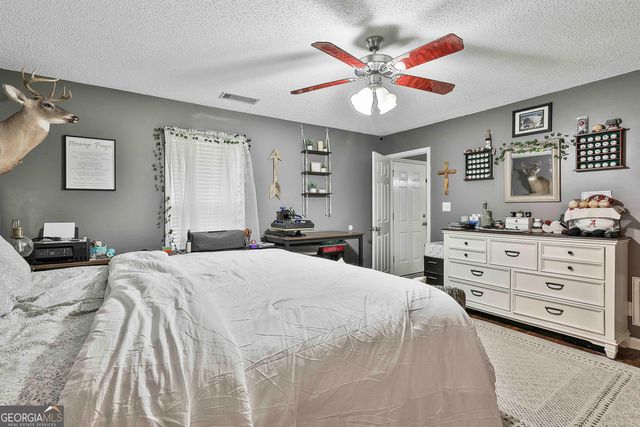 1715 Honeybee Creek Drive, Griffin, GA 30224