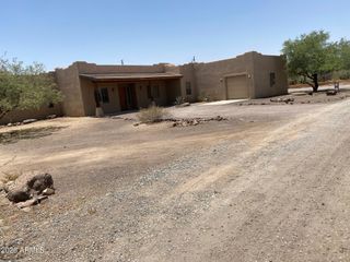 2433 W DESERT HILLS ESTATE Drive, Phoenix, AZ 85086
