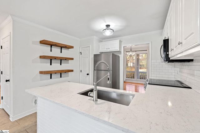 335 Tracy Lane, Moore, SC 29369