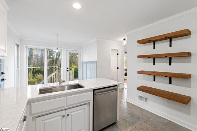 335 Tracy Lane, Moore, SC 29369