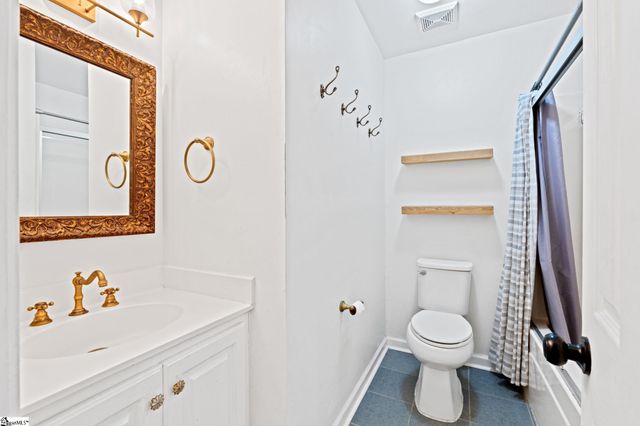 335 Tracy Lane, Moore, SC 29369