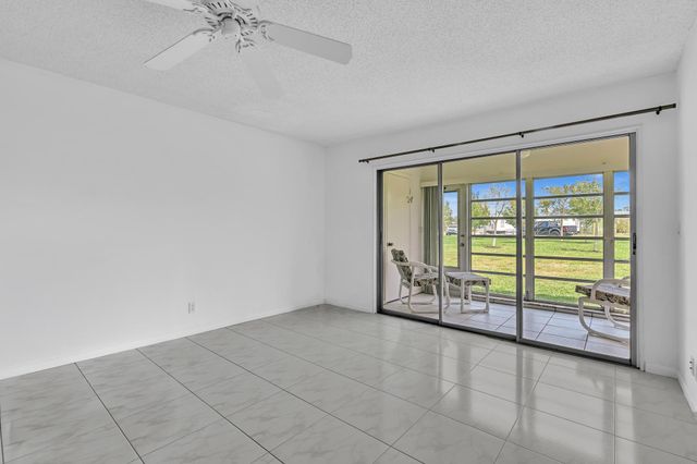 13721 Flora Place D, Delray Beach, FL 33484