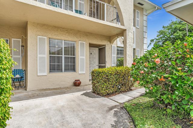 13721 Flora Place D, Delray Beach, FL 33484