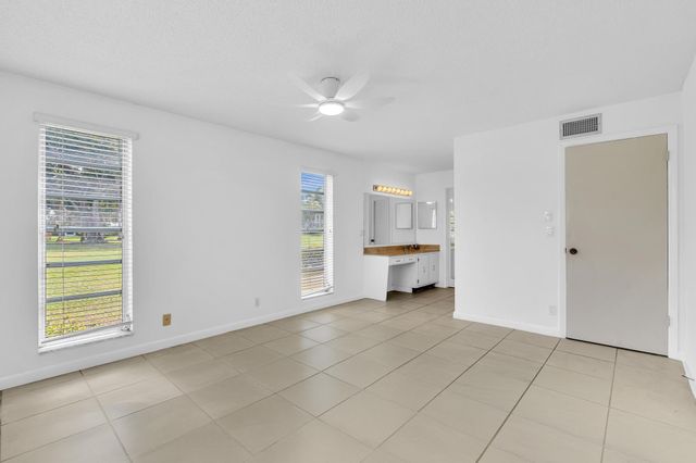 13721 Flora Place D, Delray Beach, FL 33484