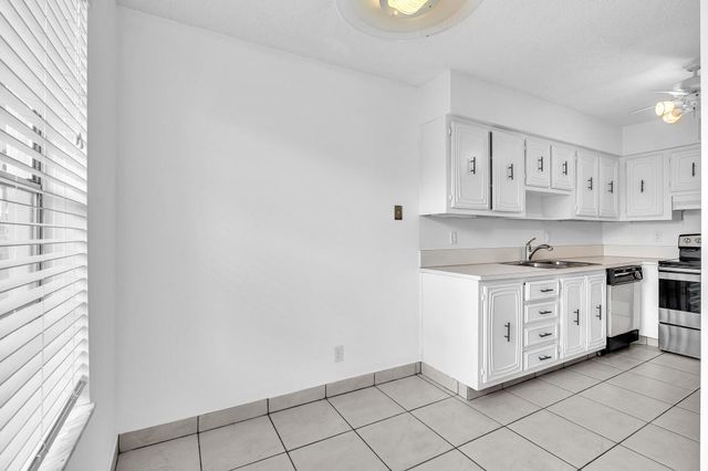 13721 Flora Place D, Delray Beach, FL 33484